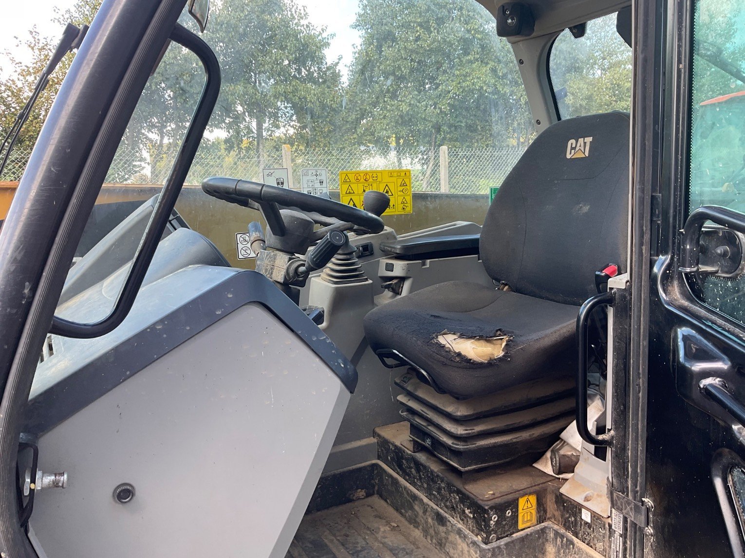 Teleskoplader типа Caterpillar TH357DAG PERFORMANCE, Gebrauchtmaschine в SAINT CLAIR SUR ELLE (Фотография 9)