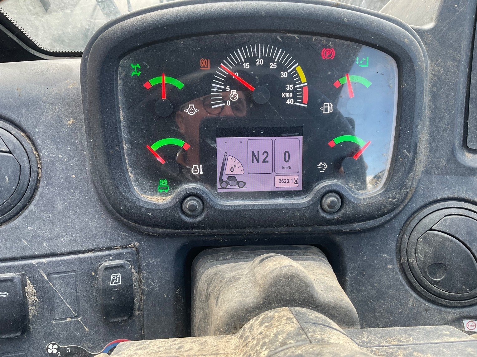 Teleskoplader vrste Caterpillar TH357DAG PERFORMANCE, Gebrauchtmaschine v SAINT CLAIR SUR ELLE (Slika 11)