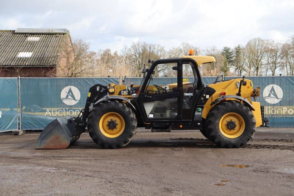 Teleskoplader Türe ait Caterpillar TH407C, Gebrauchtmaschine içinde Antwerpen (resim 2)