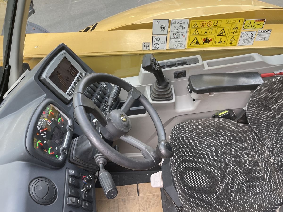 Teleskoplader of the type Caterpillar TH408D, Gebrauchtmaschine in Wolfsbach (Picture 10)