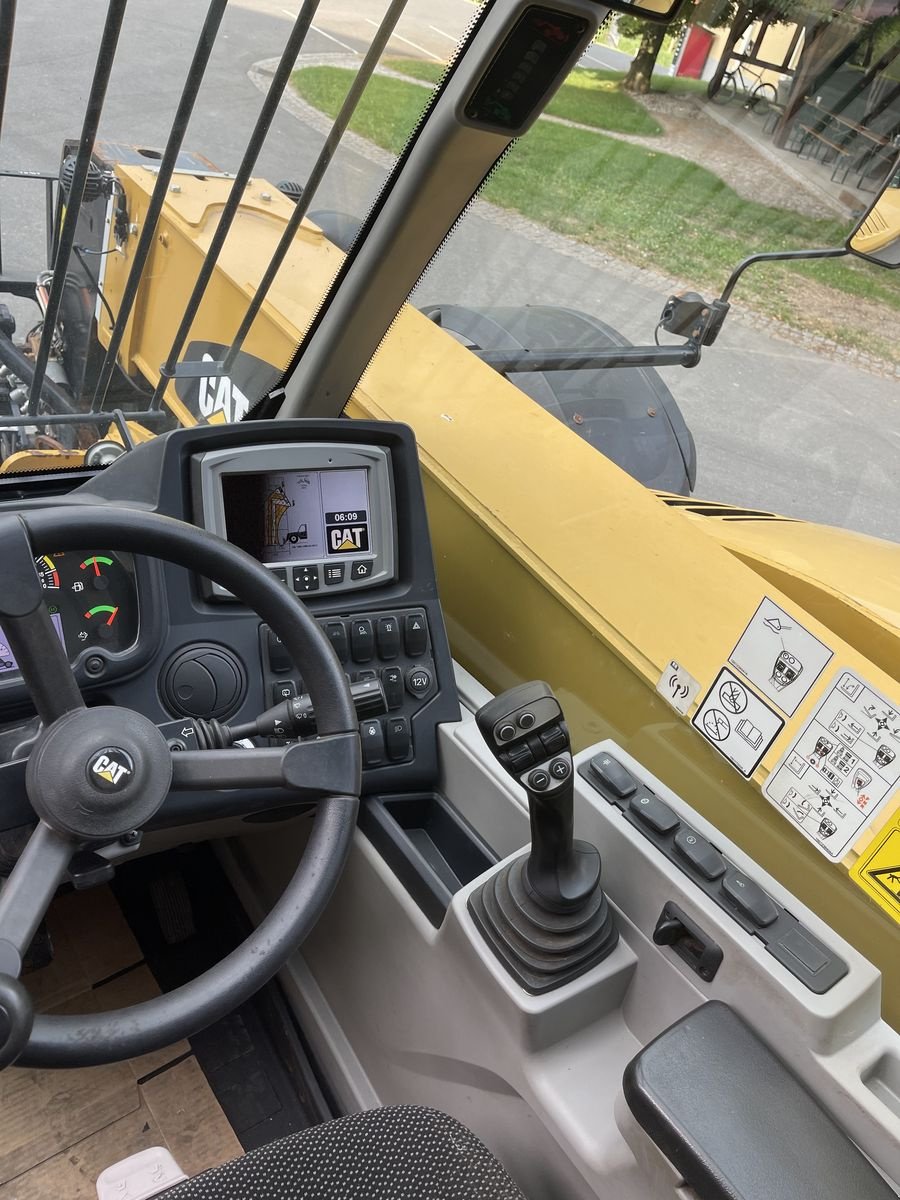 Teleskoplader of the type Caterpillar TH408D, Gebrauchtmaschine in Wolfsbach (Picture 11)