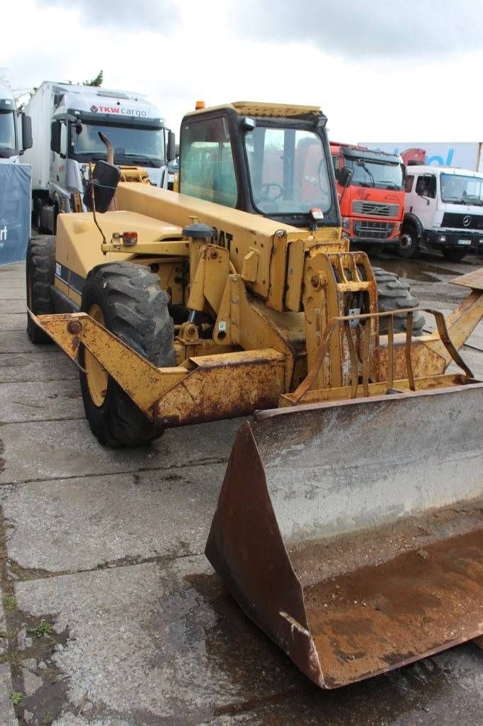 Teleskoplader du type Caterpillar TH63, Gebrauchtmaschine en Antwerpen (Photo 7)