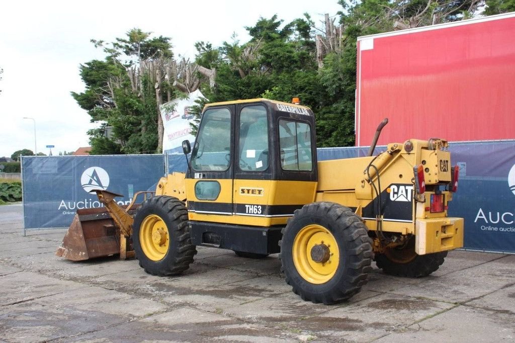 Teleskoplader du type Caterpillar TH63, Gebrauchtmaschine en Antwerpen (Photo 3)