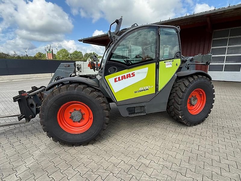 Teleskoplader des Typs CLAAS 6030 CP ,,Motor, Getriebe, Reifen und Sitz neu'', Gebrauchtmaschine in Ostercappeln (Bild 1)