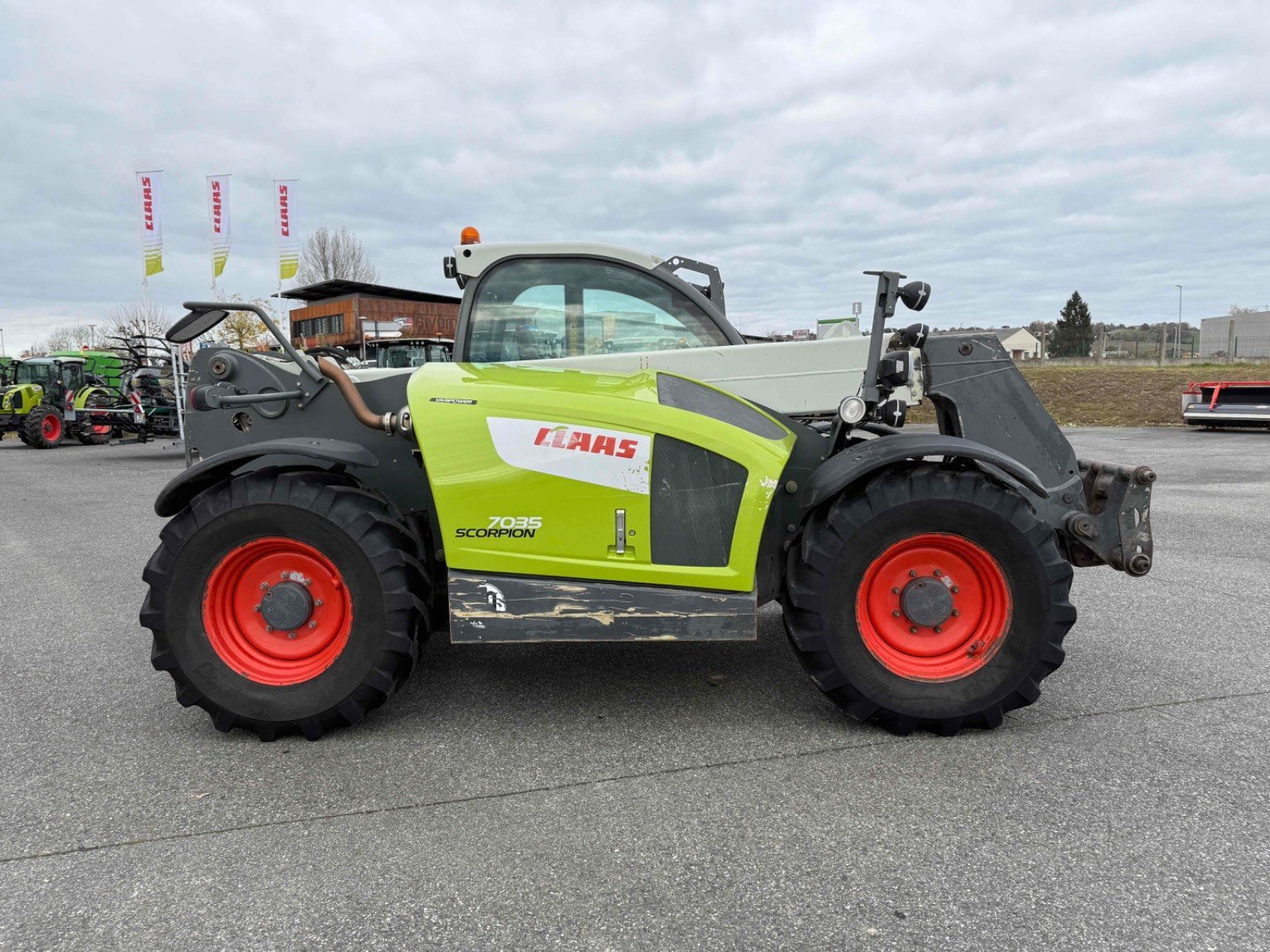Teleskoplader Türe ait CLAAS SCORPION 7035 VARIPOWER, Gebrauchtmaschine içinde L'Isle-en-Dodon (resim 3)