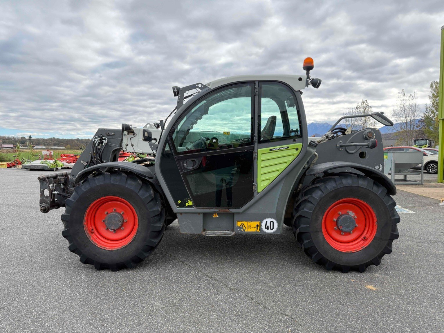 Teleskoplader типа CLAAS SCORPION 7035 VARIPOWER, Gebrauchtmaschine в L'Isle-en-Dodon (Фотография 8)