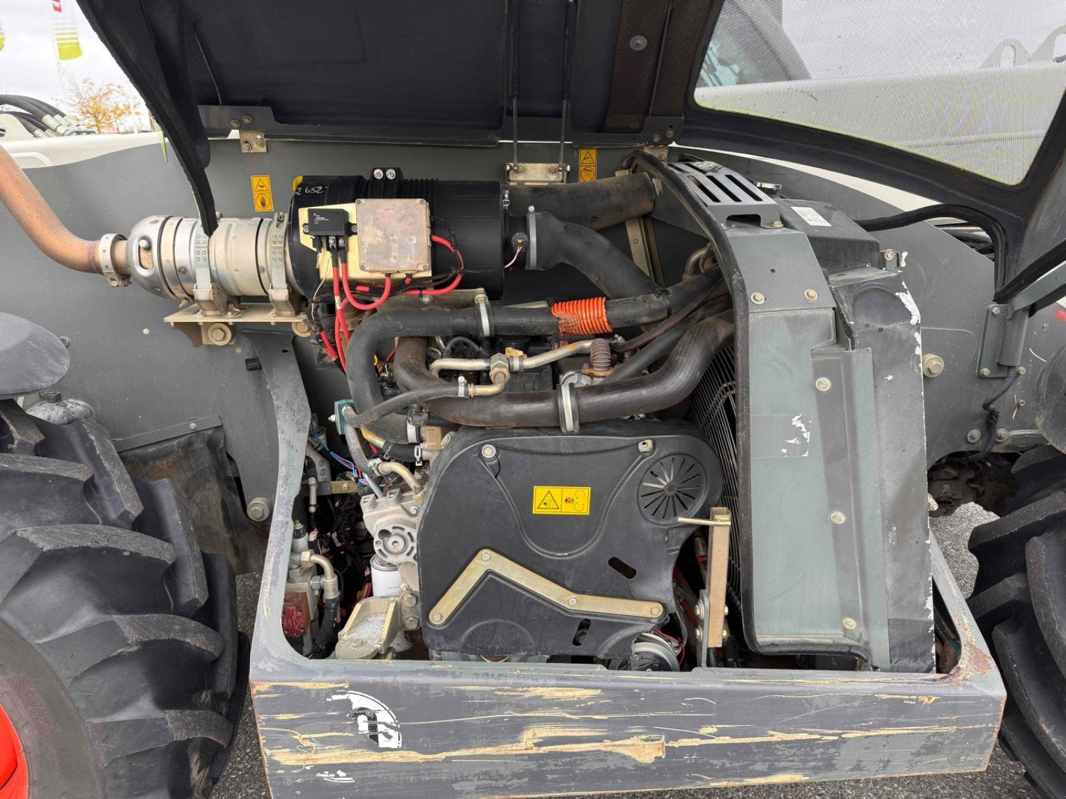 Teleskoplader Türe ait CLAAS SCORPION 7035 VARIPOWER, Gebrauchtmaschine içinde L'Isle-en-Dodon (resim 9)