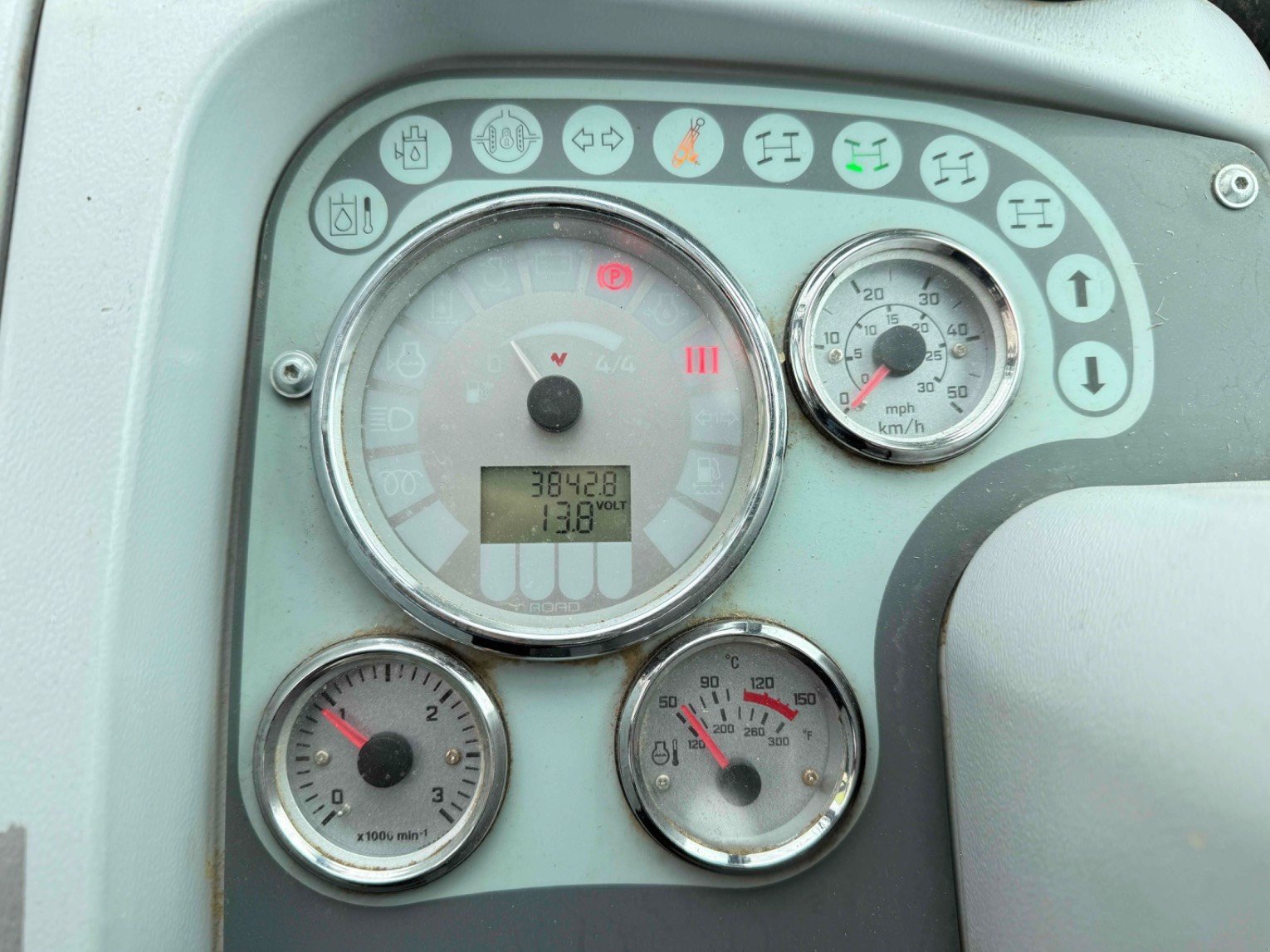 Teleskoplader des Typs CLAAS SCORPION 7040 VARIPOWER 30, Gebrauchtmaschine in ST ELIX THEUX (Bild 10)