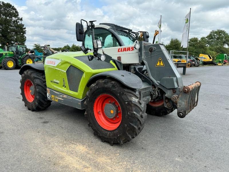 Teleskoplader tip CLAAS SCORPION 7044, Gebrauchtmaschine in Wargnies Le Grand (Poză 3)