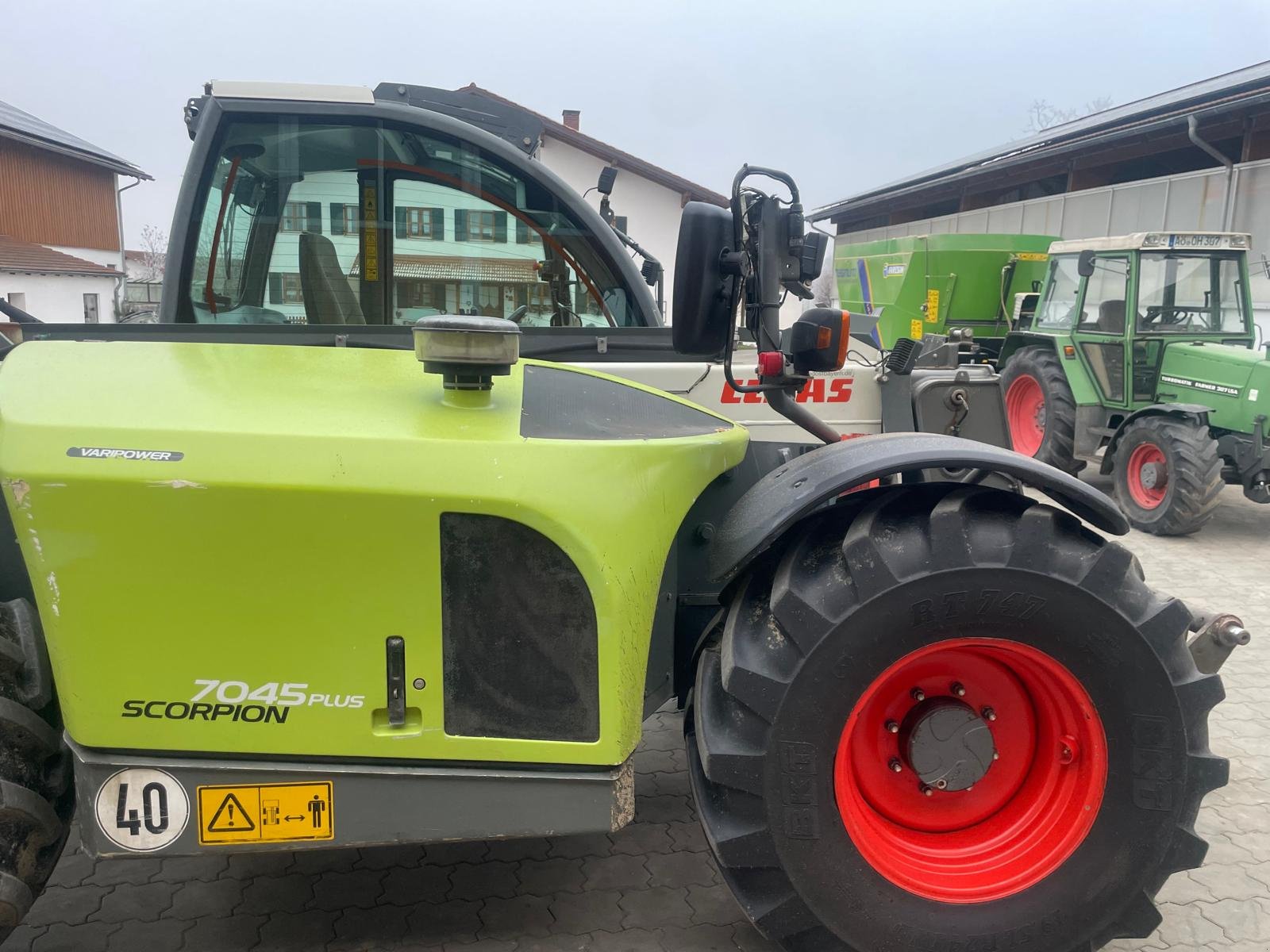 Teleskoplader typu CLAAS Scorpion 7045 VP Plus, Gebrauchtmaschine v Pleiskirchen (Obrázek 3)