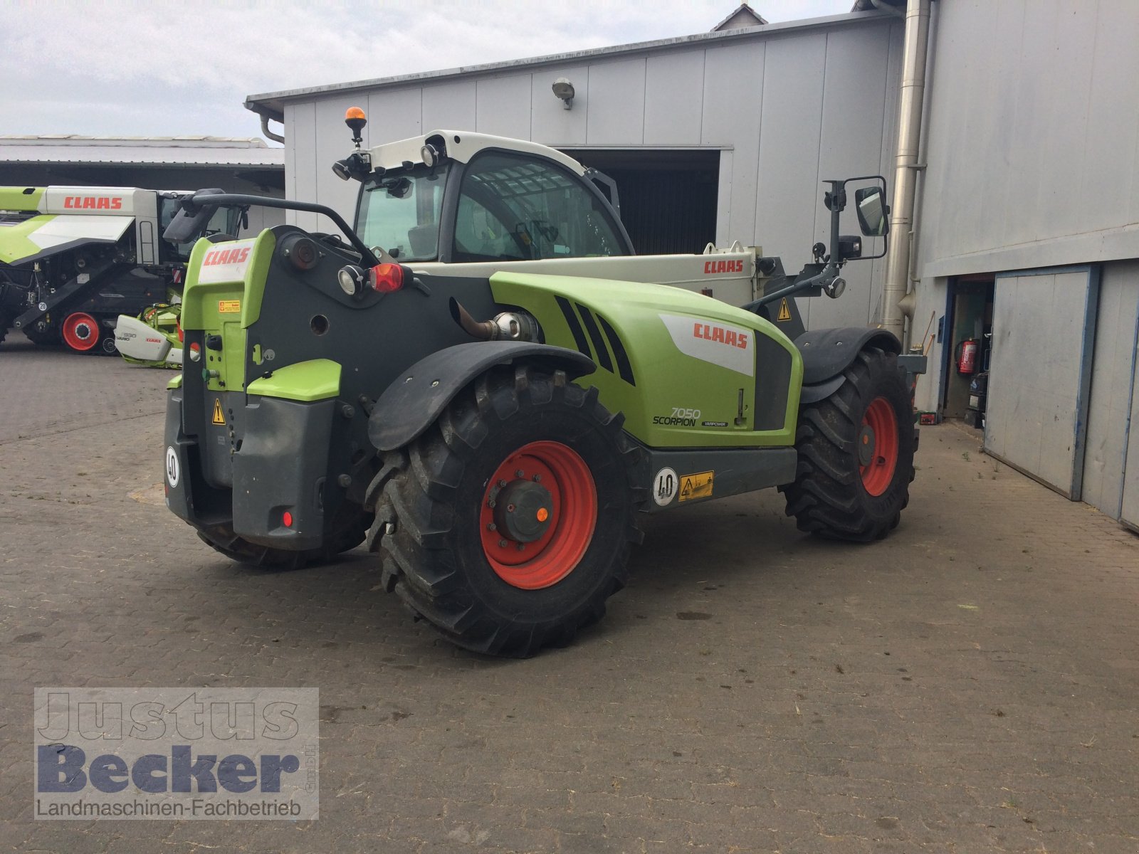 Teleskoplader des Typs CLAAS Scorpion 7050, Gebrauchtmaschine in Weimar-Niederwalgern (Bild 3)