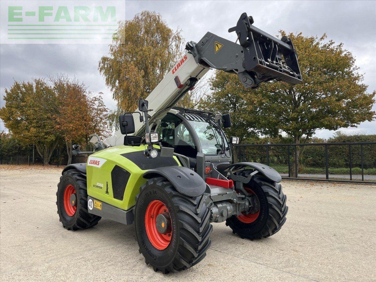 Teleskoplader des Typs CLAAS SCORPION 7055, Gebrauchtmaschine in SUFFOLK (Bild 3)