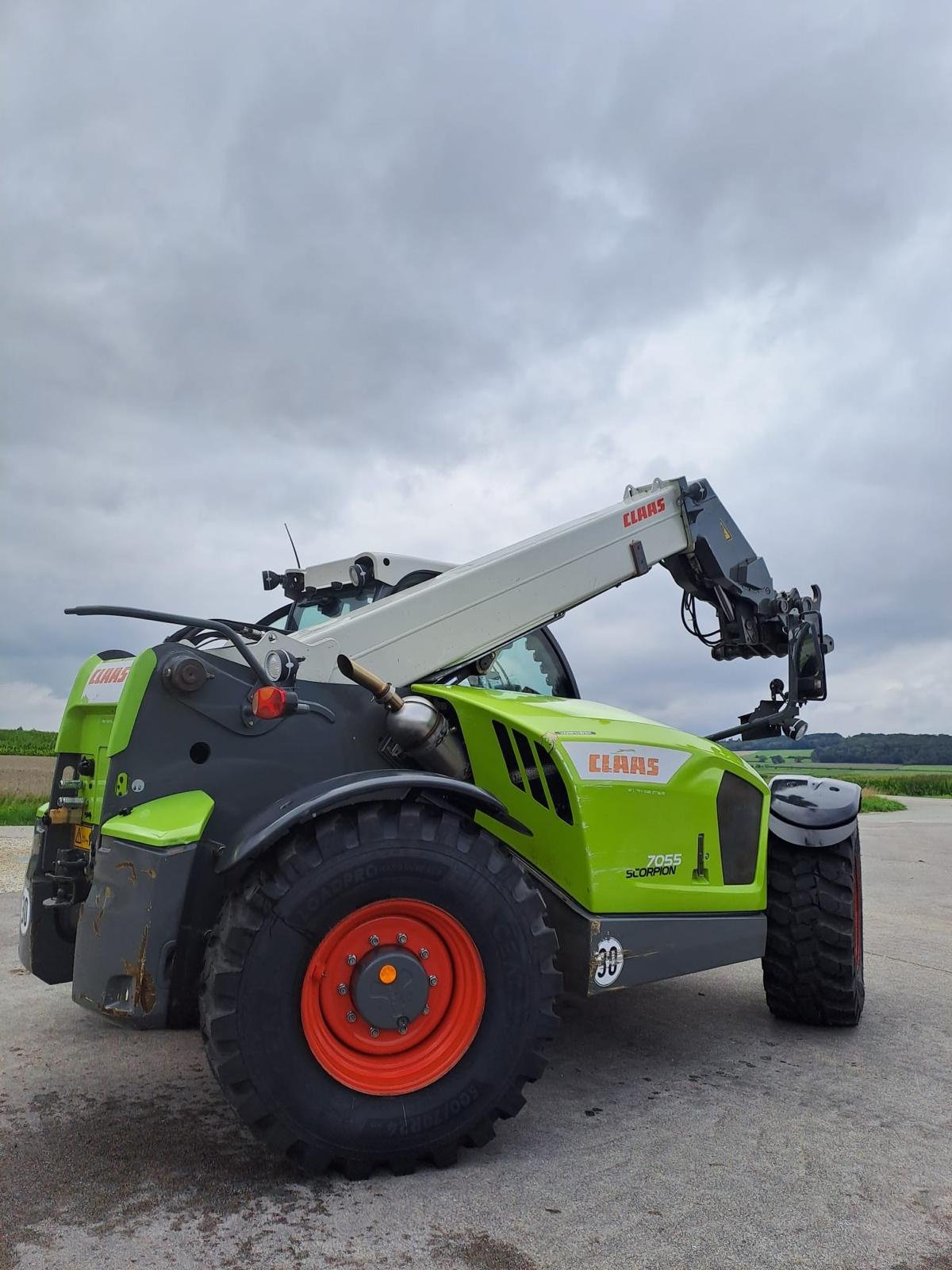 Teleskoplader des Typs CLAAS Scorpion 7055, Gebrauchtmaschine in Aislingen (Bild 3)