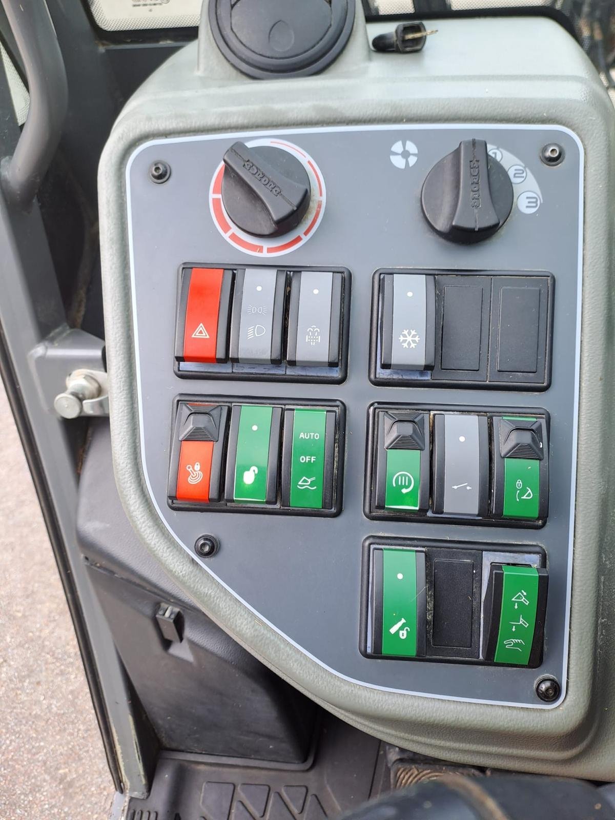 Teleskoplader des Typs CLAAS Scorpion 7055, Gebrauchtmaschine in Aislingen (Bild 7)