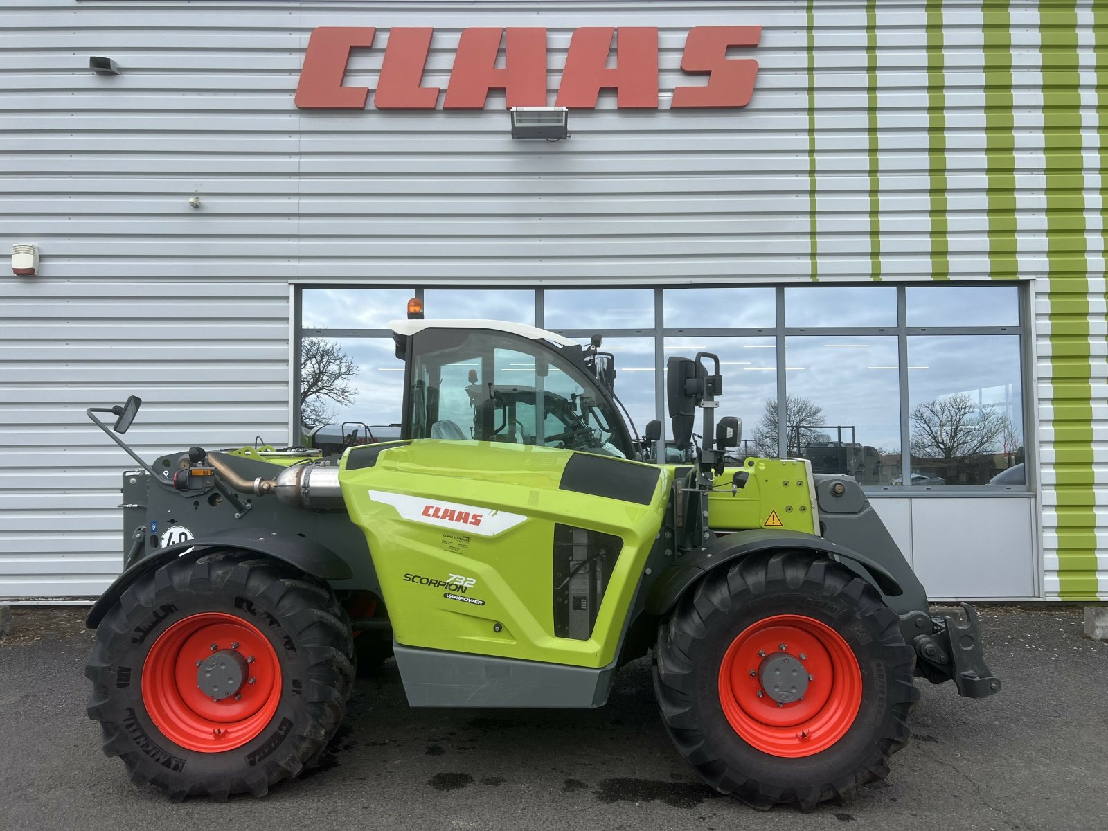 Teleskoplader typu CLAAS SCORPION 732 VPWR, Gebrauchtmaschine v Gannat (Obrázek 2)