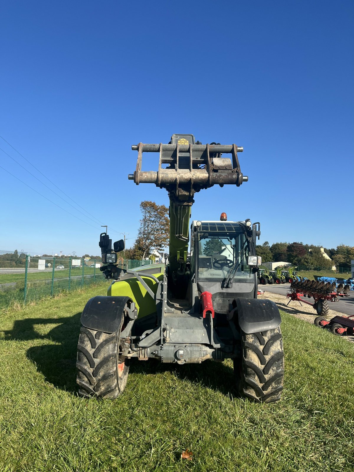 Teleskoplader of the type CLAAS SCORPION 736 VPWR S5 BUSINESS, Gebrauchtmaschine in PONTIVY (Picture 4)