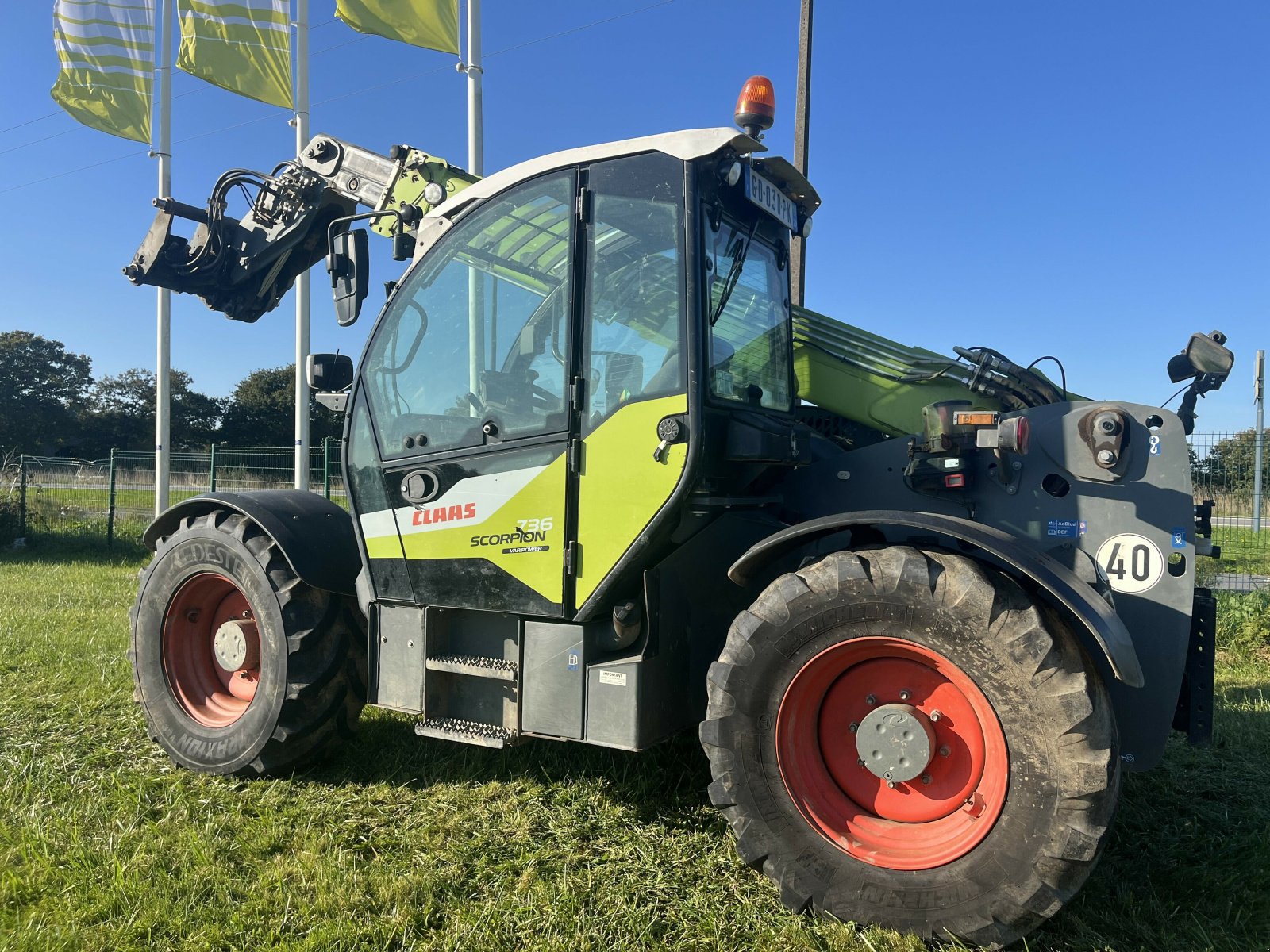 Teleskoplader of the type CLAAS SCORPION 736 VPWR S5 BUSINESS, Gebrauchtmaschine in PONTIVY (Picture 5)