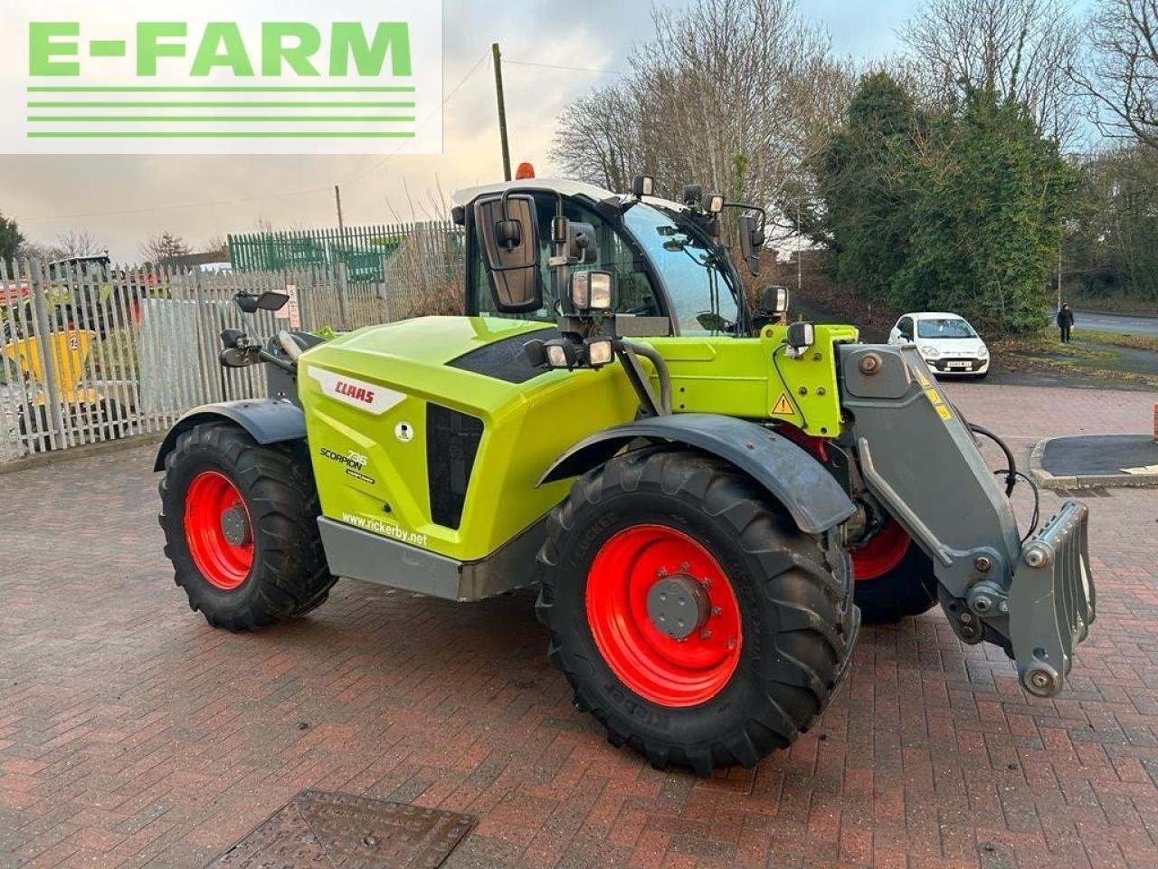 Teleskoplader tipa CLAAS SCORPION 736, Gebrauchtmaschine u CORNHILL-ON-TWEED (Slika 3)