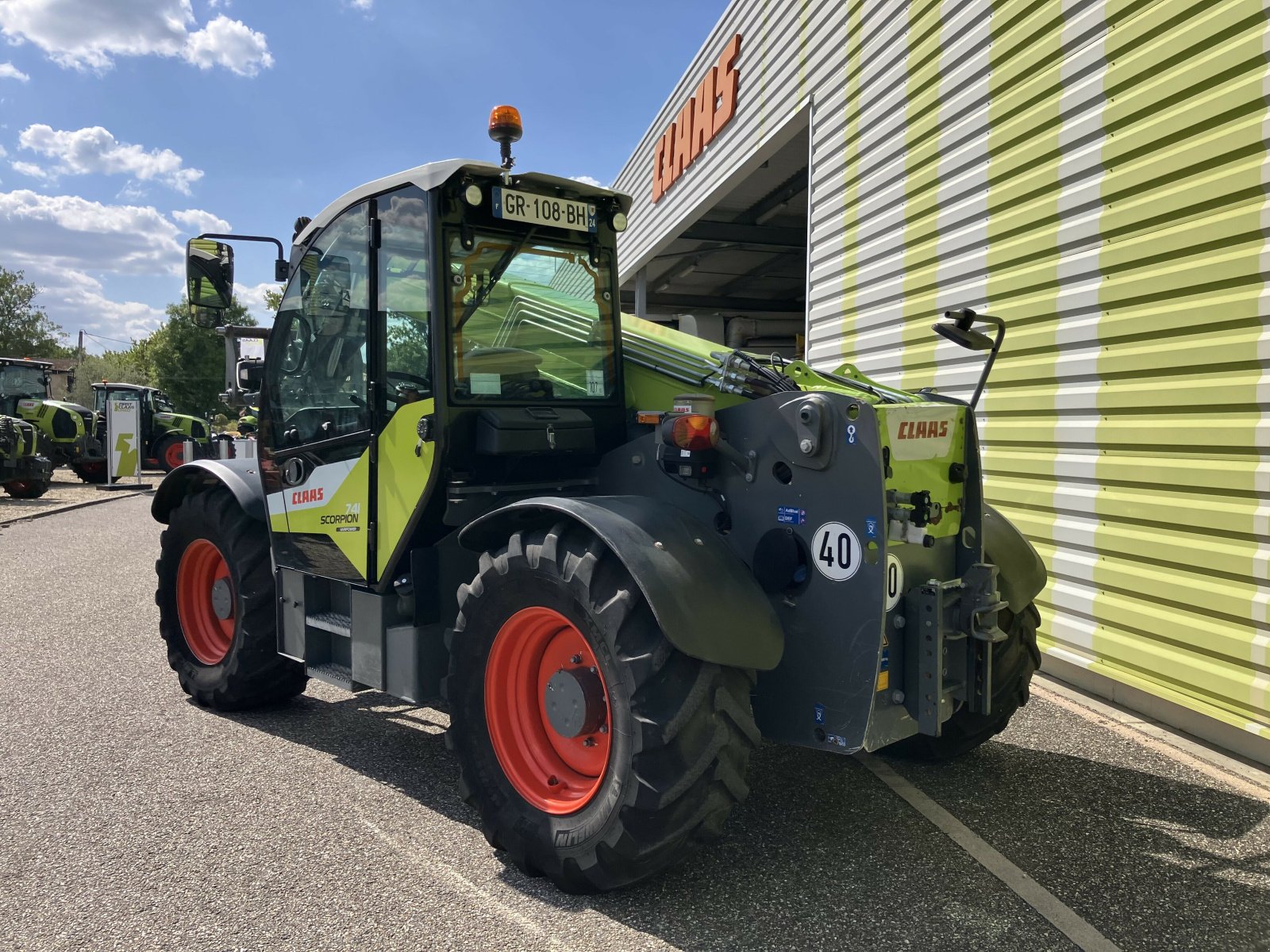 Teleskoplader of the type CLAAS SCORPION 741 VP, Gebrauchtmaschine in AILLAS (Picture 2)