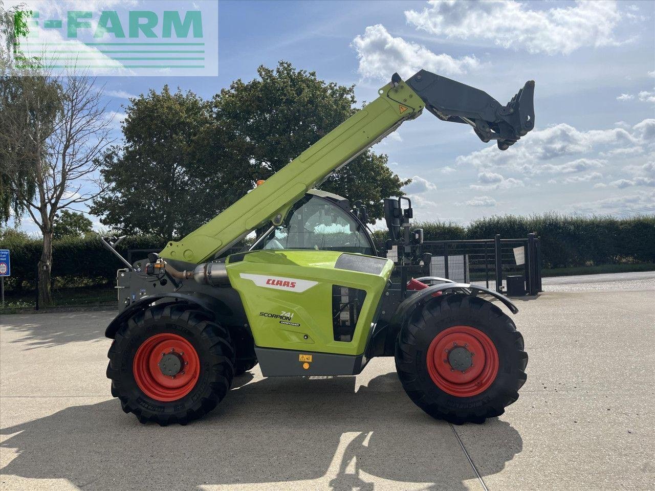 Teleskoplader του τύπου CLAAS SCORPION 741, Gebrauchtmaschine σε SUFFOLK (Φωτογραφία 4)