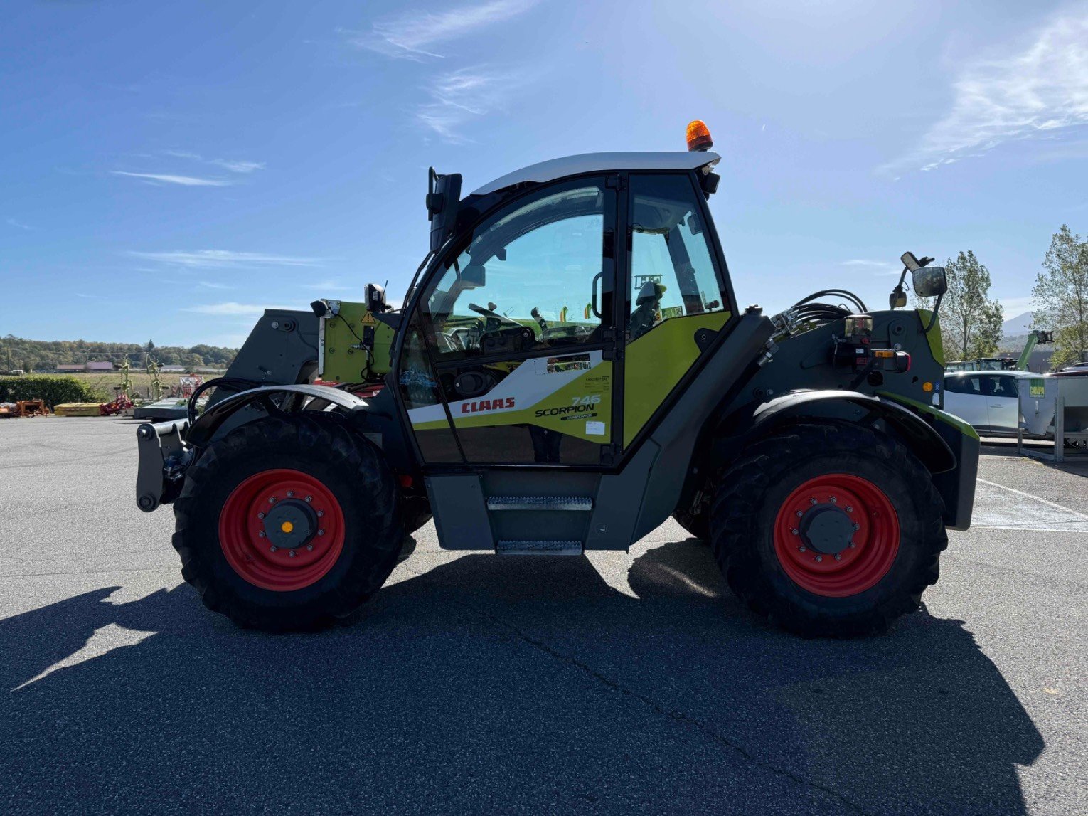 Teleskoplader van het type CLAAS SCORPION 746 VARIPOWE, Gebrauchtmaschine in SAINT GAUDENS (Foto 8)