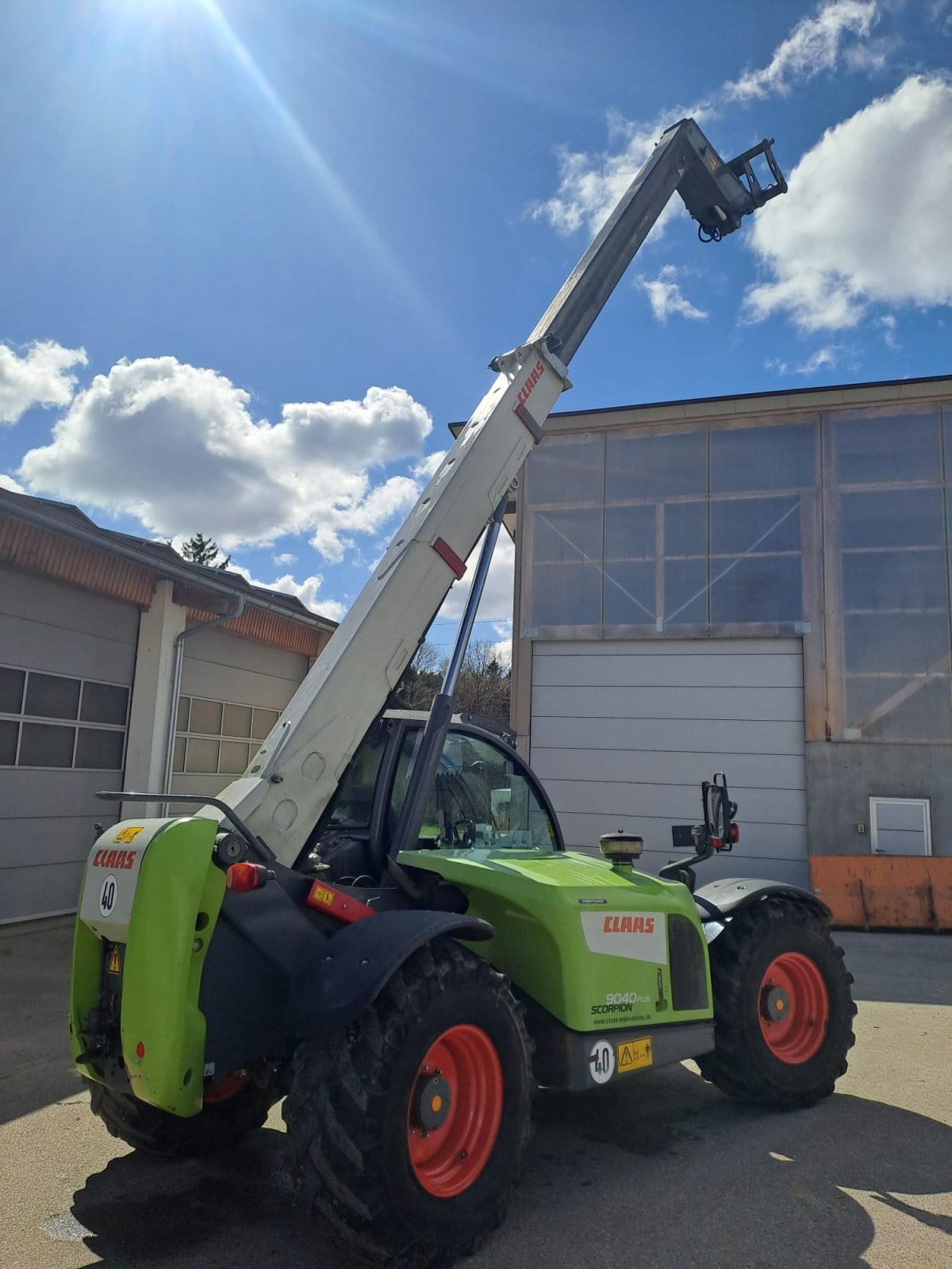 Teleskoplader des Typs CLAAS Scorpion 9040 Plus, Gebrauchtmaschine in Monheim (Bild 2)