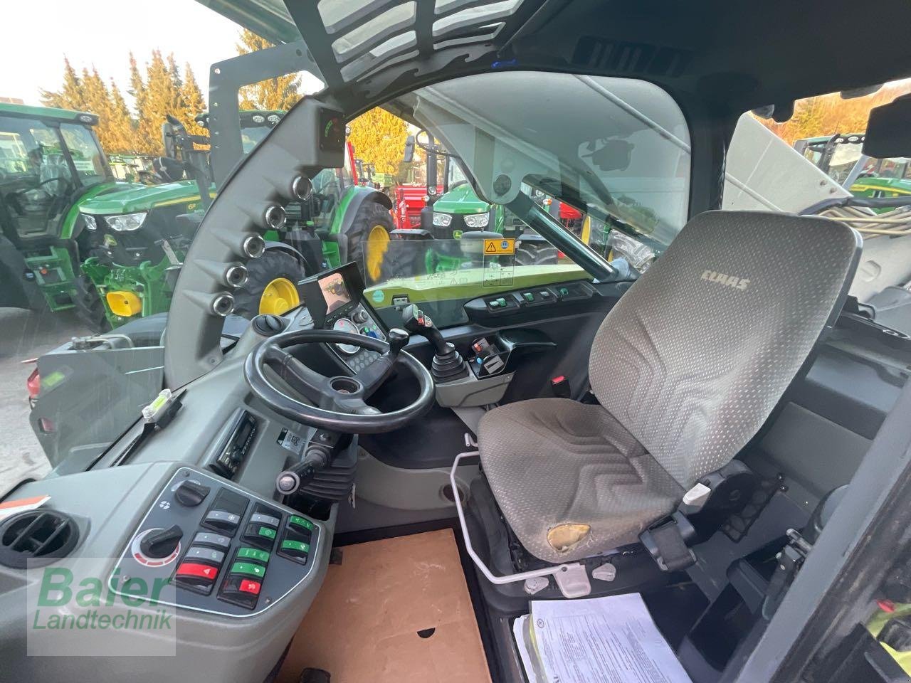 Teleskoplader des Typs CLAAS SCORPION 9055, Gebrauchtmaschine in OBERNDORF-HOCHMOESSINGEN (Bild 5)