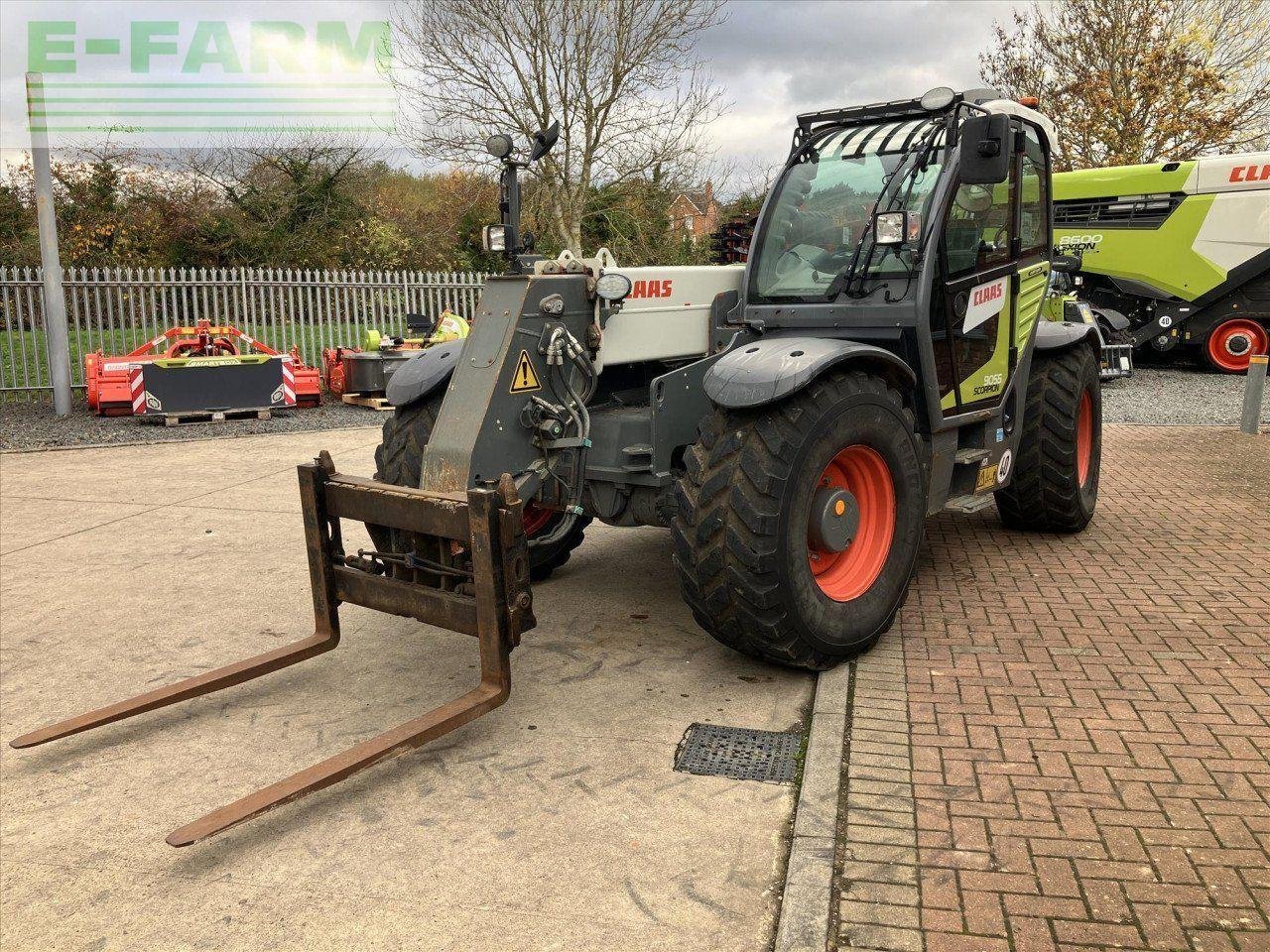 Teleskoplader of the type CLAAS SCORPION 9055, Gebrauchtmaschine in HARVINGTON, EVESHAM (Picture 3)