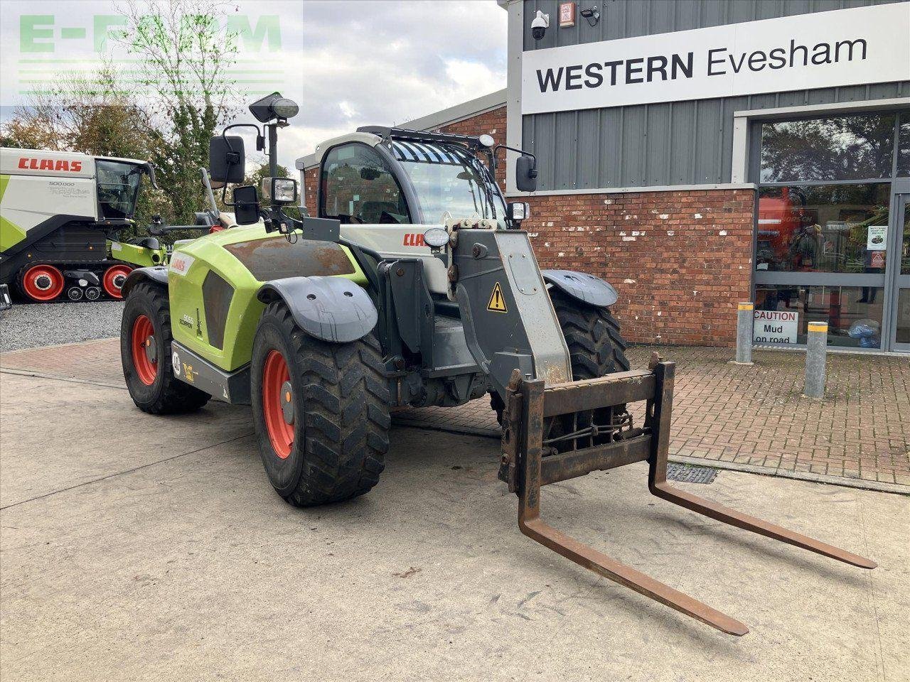 Teleskoplader of the type CLAAS SCORPION 9055, Gebrauchtmaschine in HARVINGTON, EVESHAM (Picture 4)