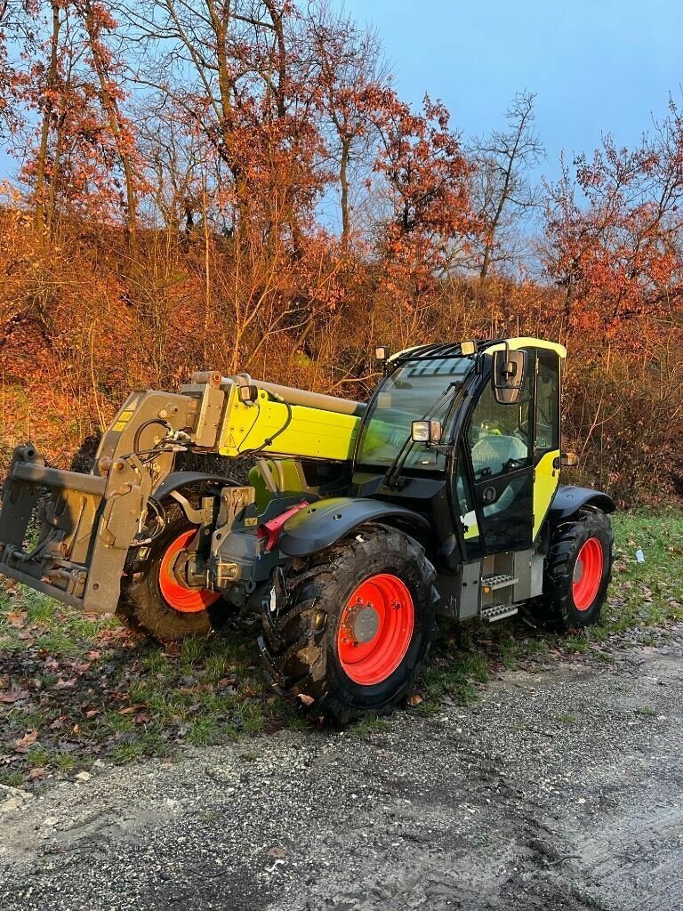 Teleskoplader типа CLAAS SCORPION1033 VARIPOWER T4F, Gebrauchtmaschine в SAINT ANDIOL (Фотография 1)
