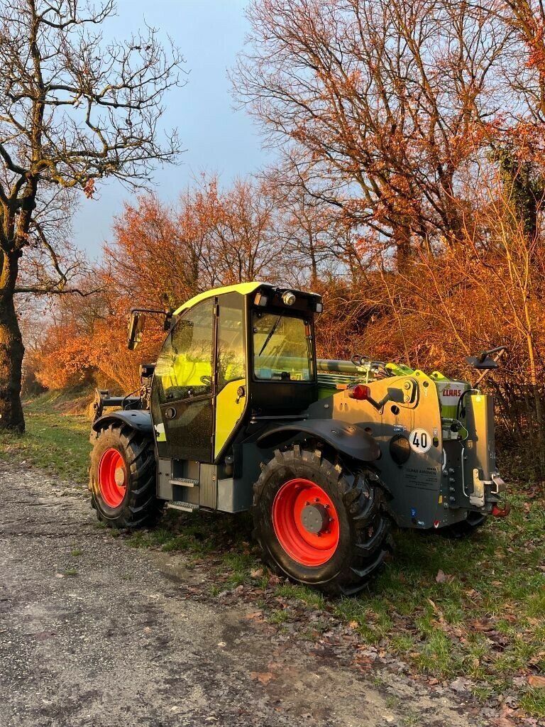 Teleskoplader типа CLAAS SCORPION1033 VARIPOWER T4F, Gebrauchtmaschine в SAINT ANDIOL (Фотография 4)
