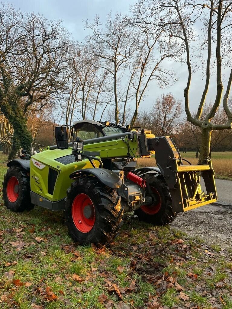 Teleskoplader типа CLAAS SCORPION1033 VARIPOWER T4F, Gebrauchtmaschine в SAINT ANDIOL (Фотография 2)