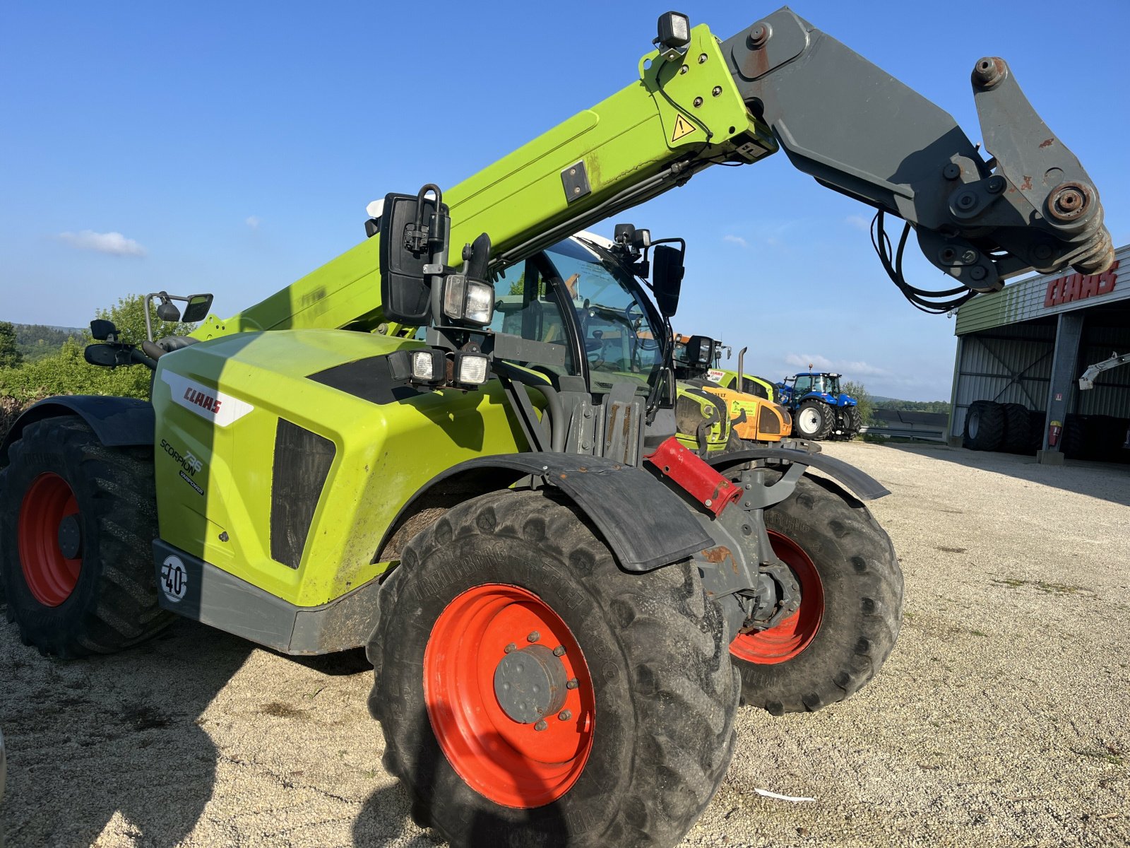 Teleskoplader typu CLAAS TELESCOPIQUE SCORPION 736, Gebrauchtmaschine v PONTIVY (Obrázek 4)
