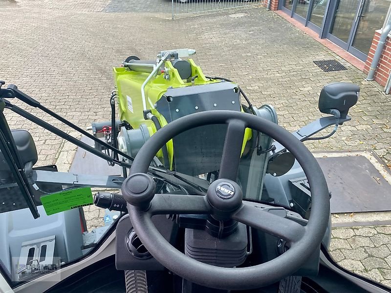 Teleskoplader of the type CLAAS Torion 738 T, Sinus, 40 km/h, Technikjahr 2024, Gebrauchtmaschine in Asendorf (Picture 23)