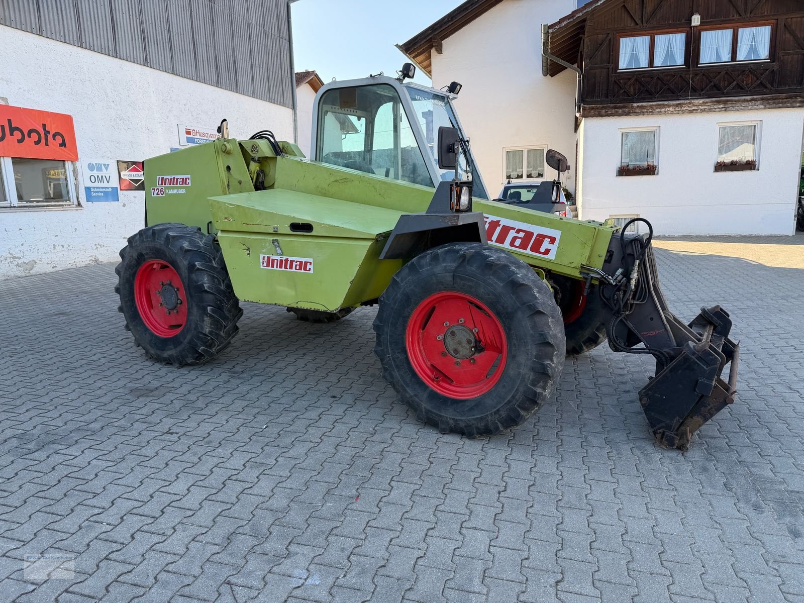 Teleskoplader des Typs CLAAS Unitrac 726, Gebrauchtmaschine in Erlbach (Bild 3)