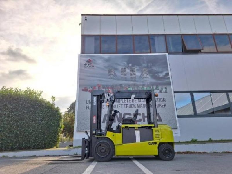 Teleskoplader типа Clark GEX40, Gebrauchtmaschine в senlis (Фотография 3)