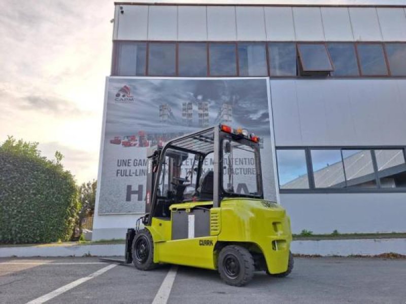 Teleskoplader типа Clark GEX40, Gebrauchtmaschine в senlis (Фотография 4)