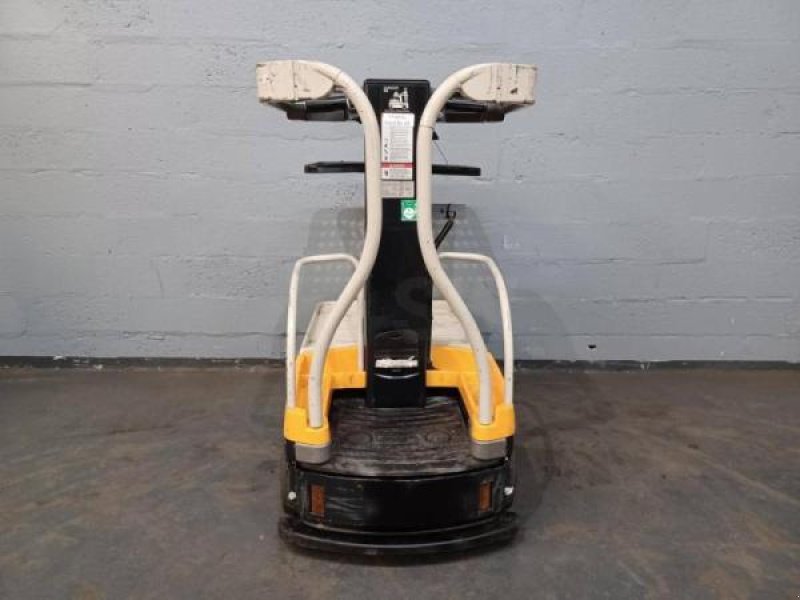 Teleskoplader Türe ait Crown WAVE60-118, Gebrauchtmaschine içinde senlis (resim 4)