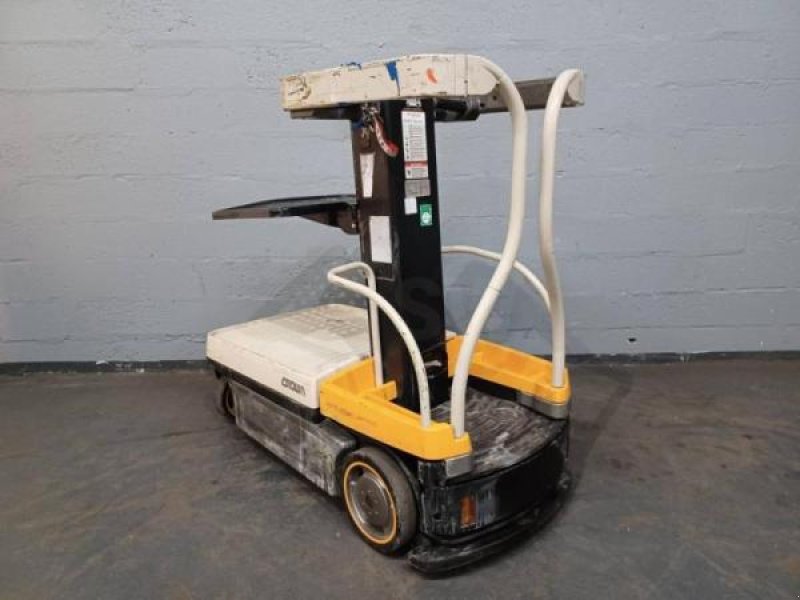 Teleskoplader типа Crown WAVE60-118, Gebrauchtmaschine в senlis (Фотография 7)