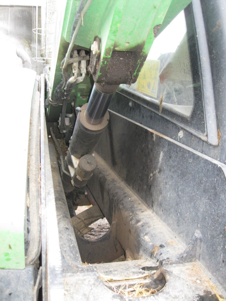 Teleskoplader του τύπου Deutz-Fahr Agrovector 33.7 PS, Gebrauchtmaschine σε BRECE (Φωτογραφία 3)