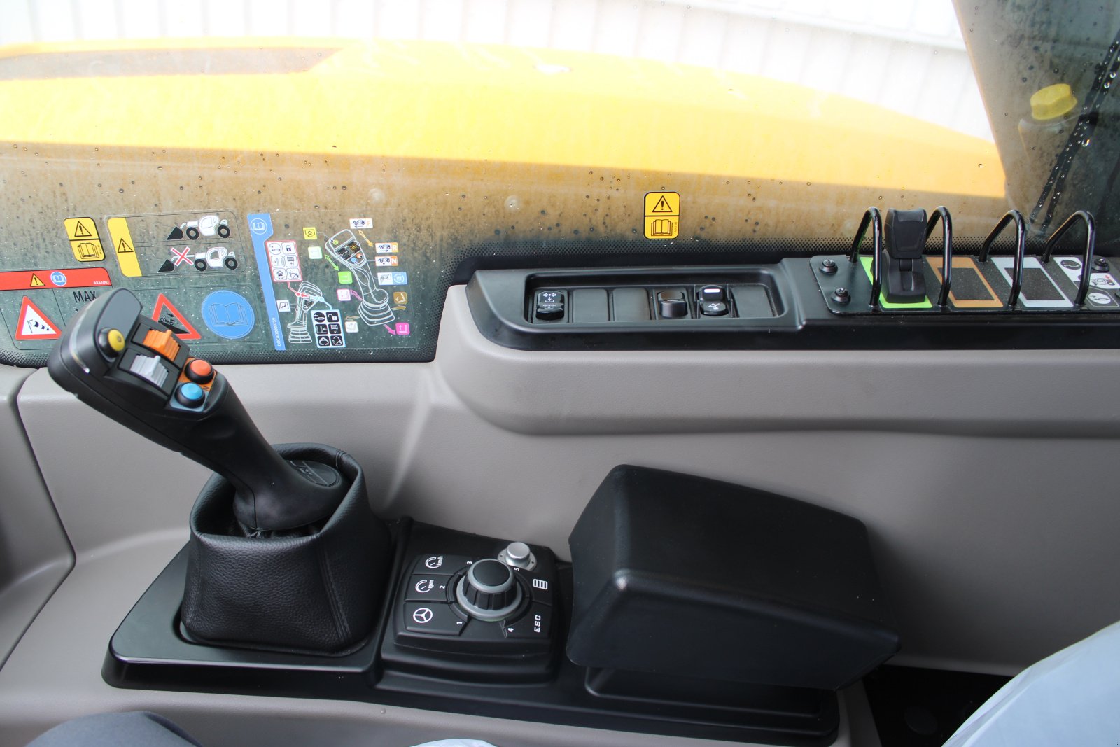 Teleskoplader van het type DIECI AGRI PLUS 42.7 VS EVO2 GD, Neumaschine in Holle- Grasdorf (Foto 13)