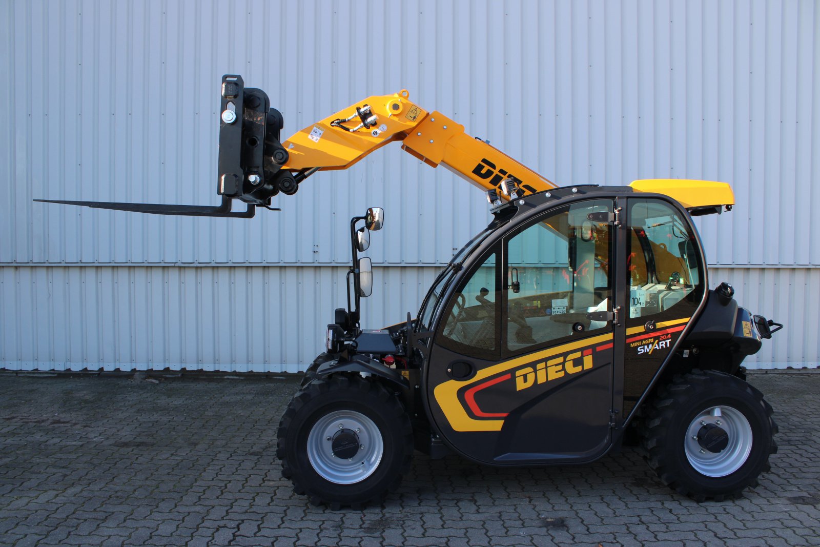 Teleskoplader van het type DIECI MINI AGRI 20.4 SMART, Neumaschine in Holle- Grasdorf (Foto 2)