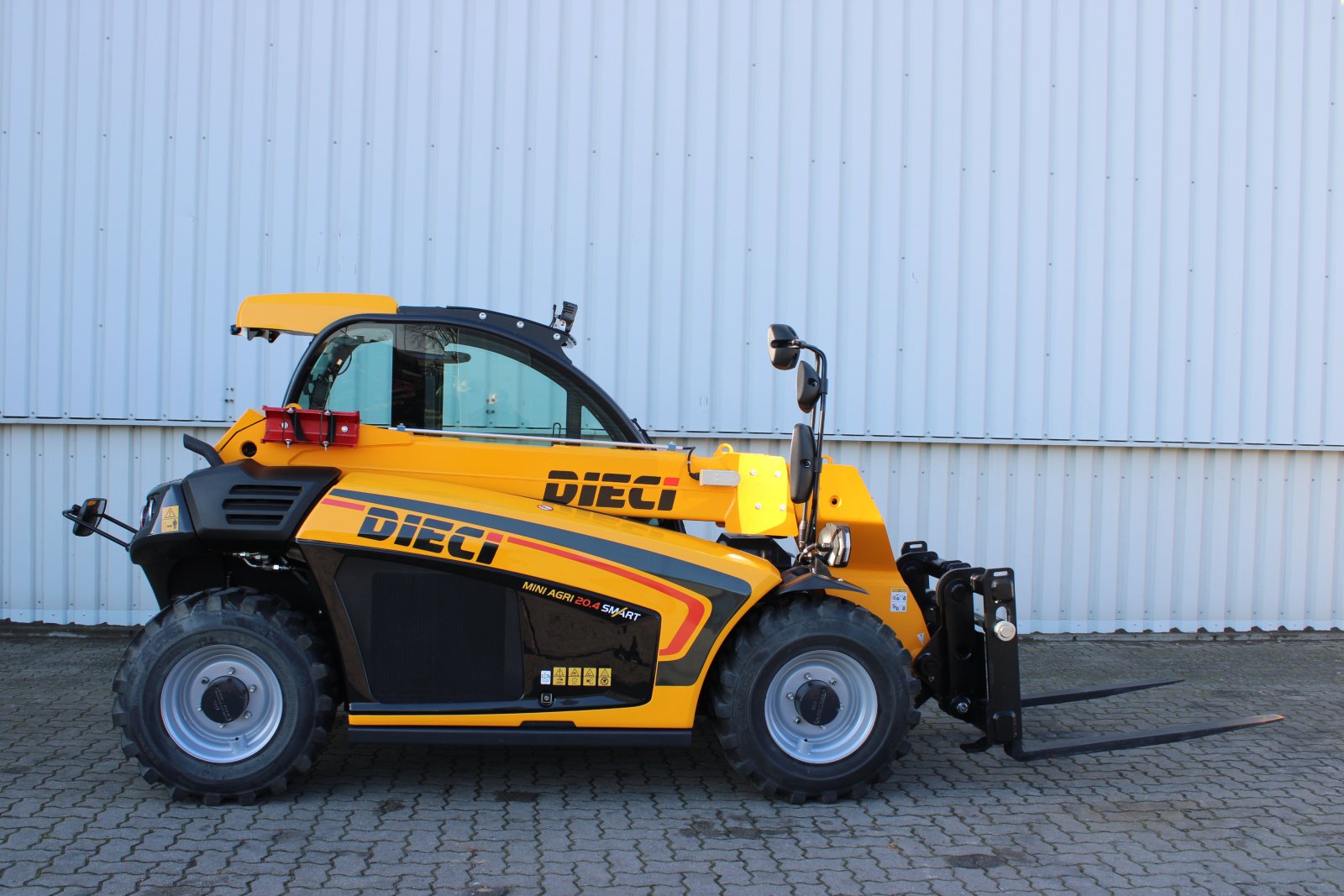 Teleskoplader van het type DIECI MINI AGRI 20.4 SMART, Neumaschine in Holle- Grasdorf (Foto 3)