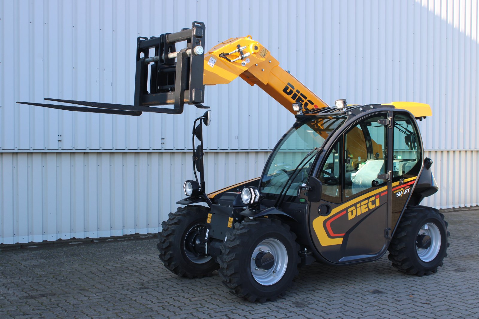 Teleskoplader van het type DIECI MINI AGRI 20.4 SMART, Neumaschine in Holle- Grasdorf (Foto 5)