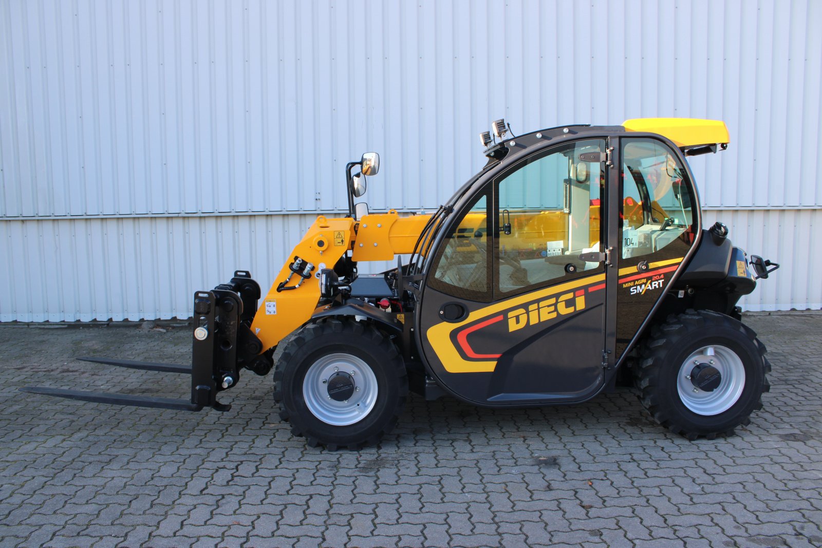 Teleskoplader van het type DIECI MINI AGRI 20.4 SMART, Neumaschine in Holle- Grasdorf (Foto 1)