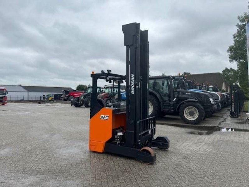 Teleskoplader типа Doosan BR 25 JW-9, Gebrauchtmaschine в Marknesse (Фотография 9)