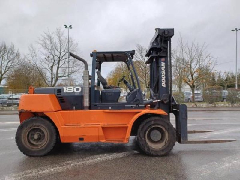 Teleskoplader van het type Doosan D1808-S, Gebrauchtmaschine in senlis (Foto 3)