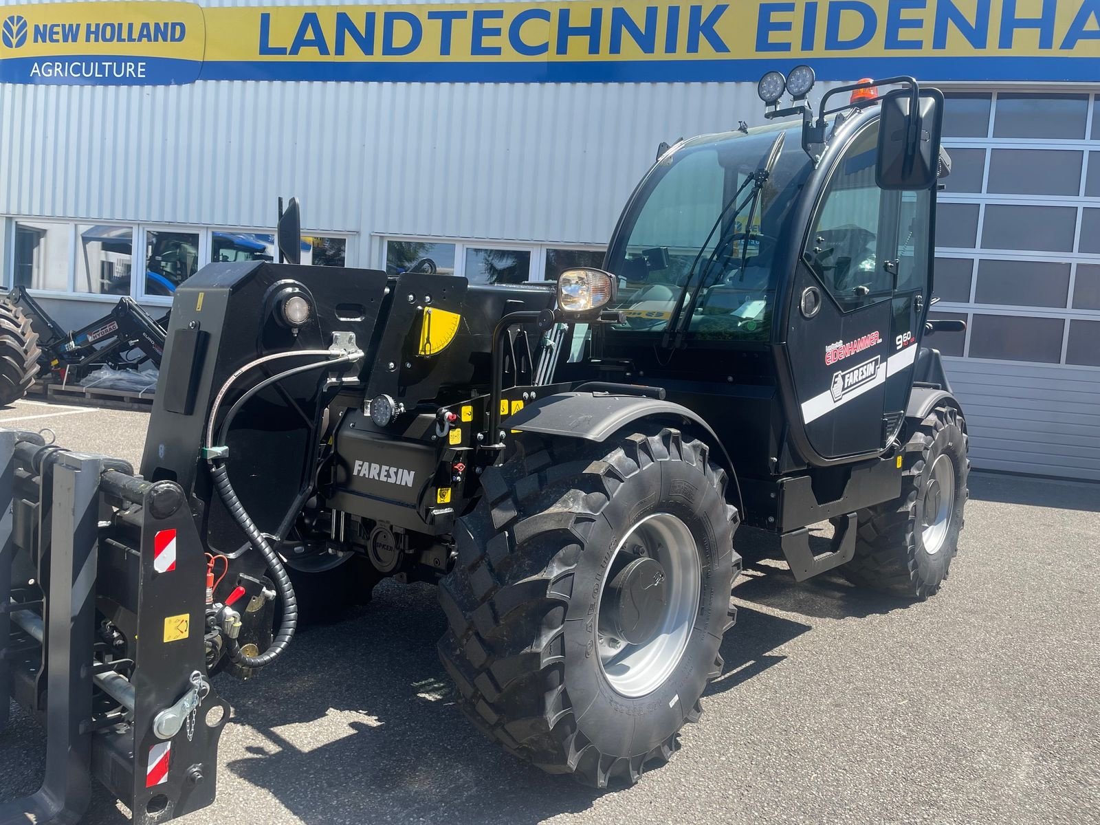 Teleskoplader of the type Faresin 9.60 HLS 100 V VORFÜHRER, Vorführmaschine in Burgkirchen (Picture 3)