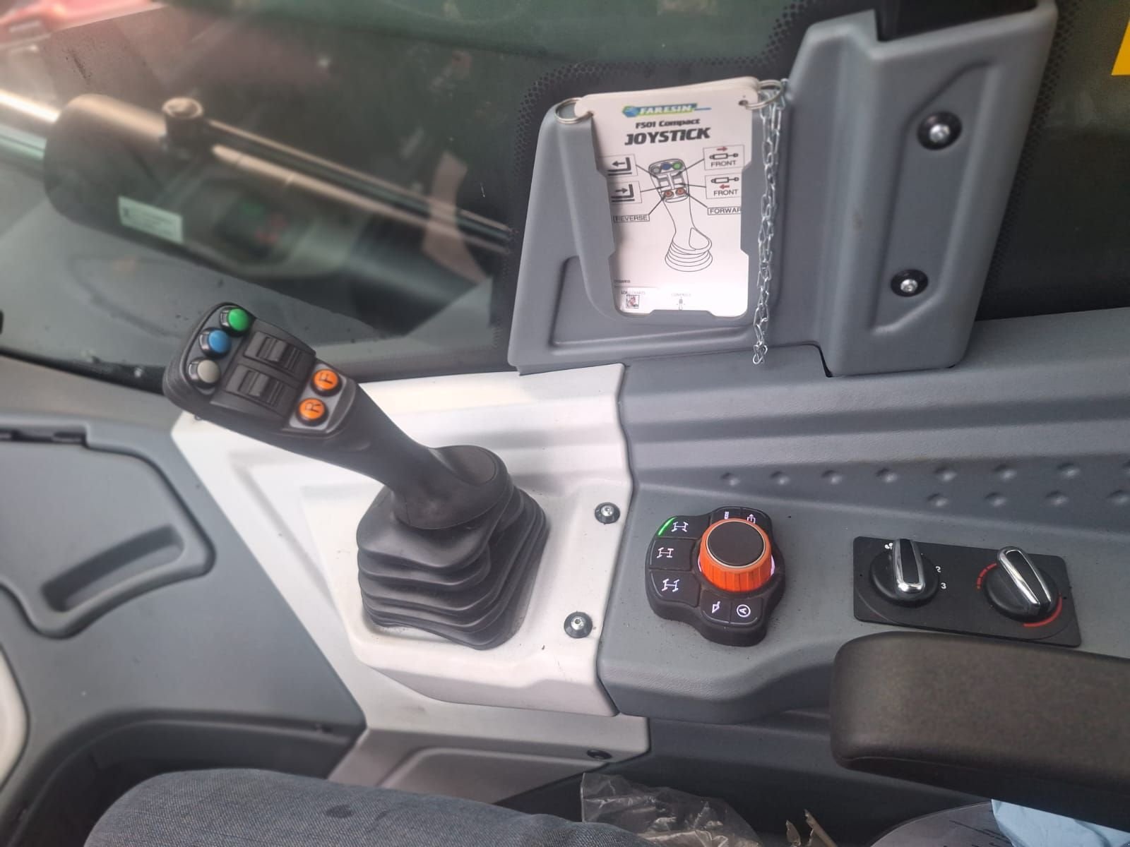 Teleskoplader des Typs Faresin FS 7.32C Performance, Vorführmaschine in Burgkirchen (Bild 2)