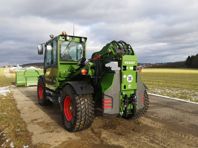 Teleskoplader of the type Fendt Cargo T 955, Gebrauchtmaschine in Weidenstetten (Picture 1)